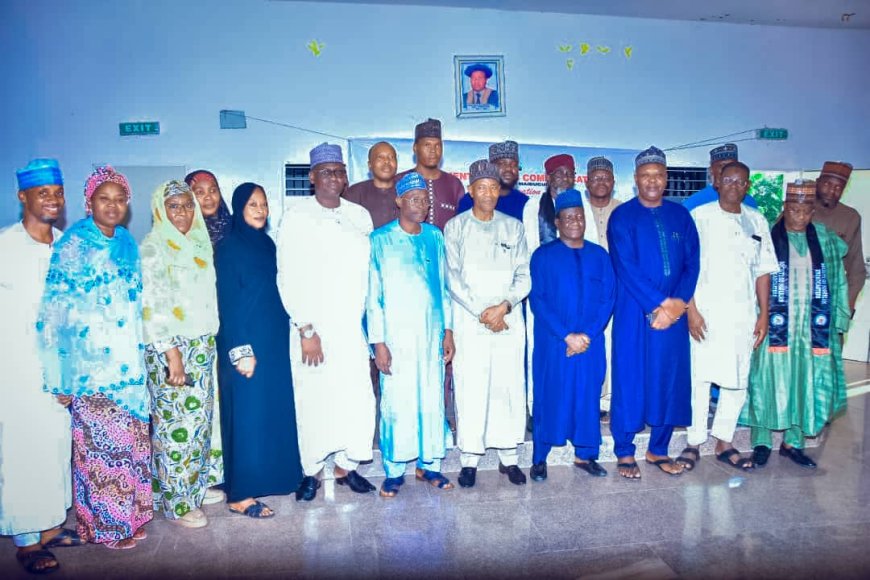 PROFESSOR PATE DONATES 20 LAPTOPS TO UNIMAID