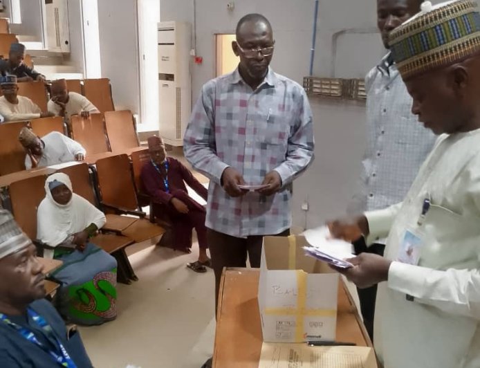 FACULTY OF PHYSICAL SCIENCES ELECTS NEW DEAN
